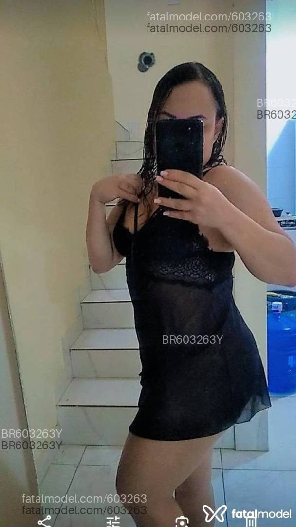 Acompanhante mulher ruiva (o) de olhos castanhos - Thais diaz