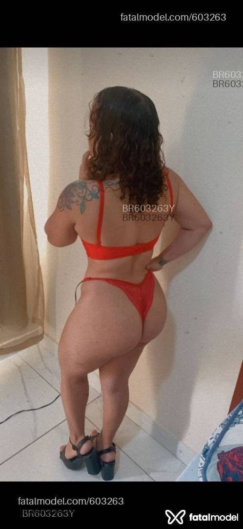 Acompanhante mulher ruiva (o) de olhos castanhos - Thais diaz