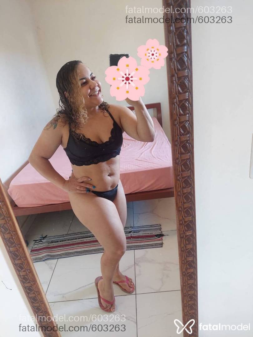 Acompanhante mulher ruiva (o) de olhos castanhos em Nova Serrana - Thais diaz