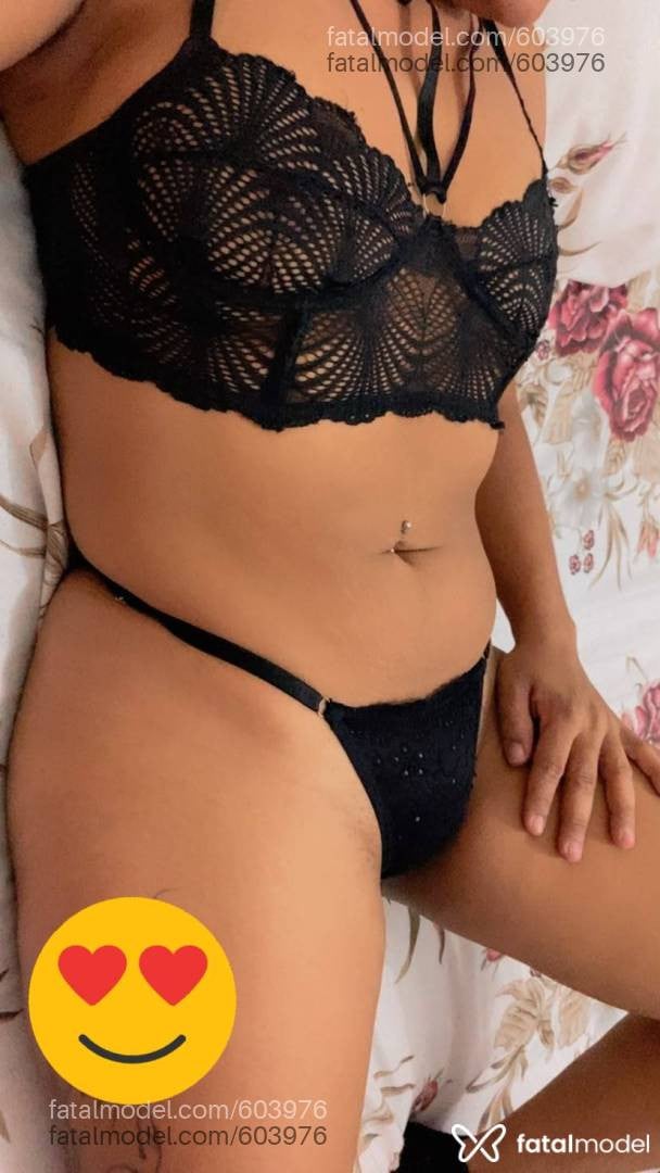 Acompanhante mulher com cabelo castanho de olhos pretos - Jordana