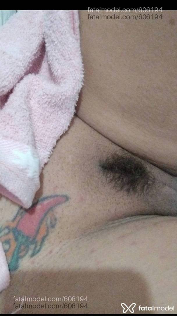 Acompanhante mulher loira (o) de olhos castanhos - Malú Ferraz