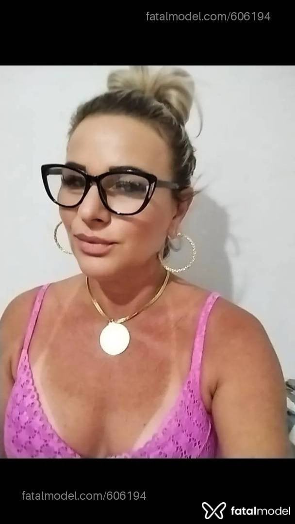 Acompanhante mulher loira (o) de olhos castanhos - Malú Ferraz