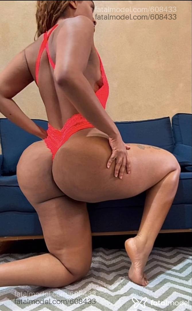 Acompanhante mulher com cabelo castanho de olhos castanhos - Andressa