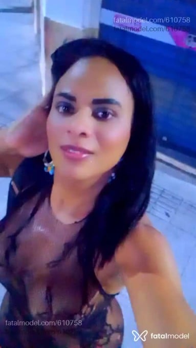 Acompanhante travesti morena (o) de olhos castanhos em Cabo Frio Acompanhante travesti morena (o) de olhos castanhos em Cabo Frio - Mikaelly