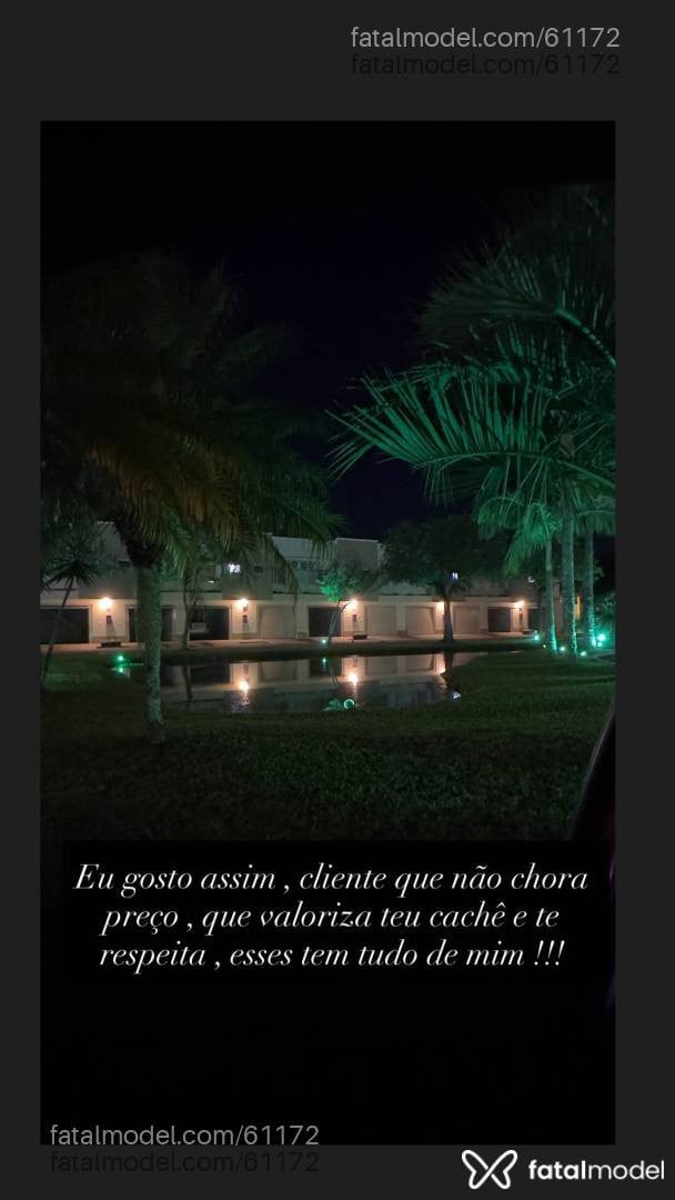 Acompanhante mulher trans com cabelo castanho de olhos castanhos - MENCÍA