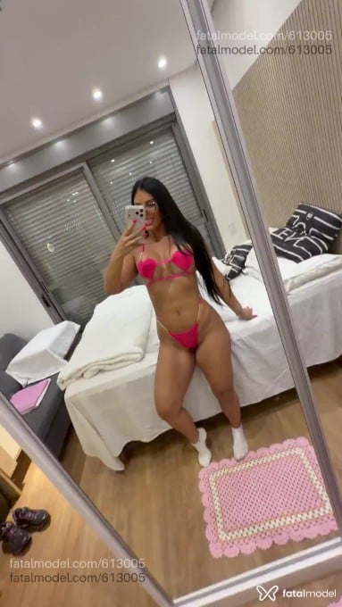 Acompanhante mulher com cabelo castanho de olhos mel em São Paulo - Larissa
