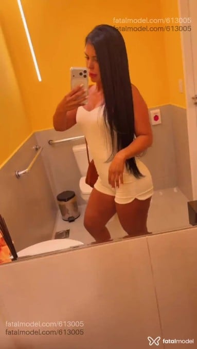 Acompanhante mulher com cabelo castanho de olhos mel em São Paulo - Larissa