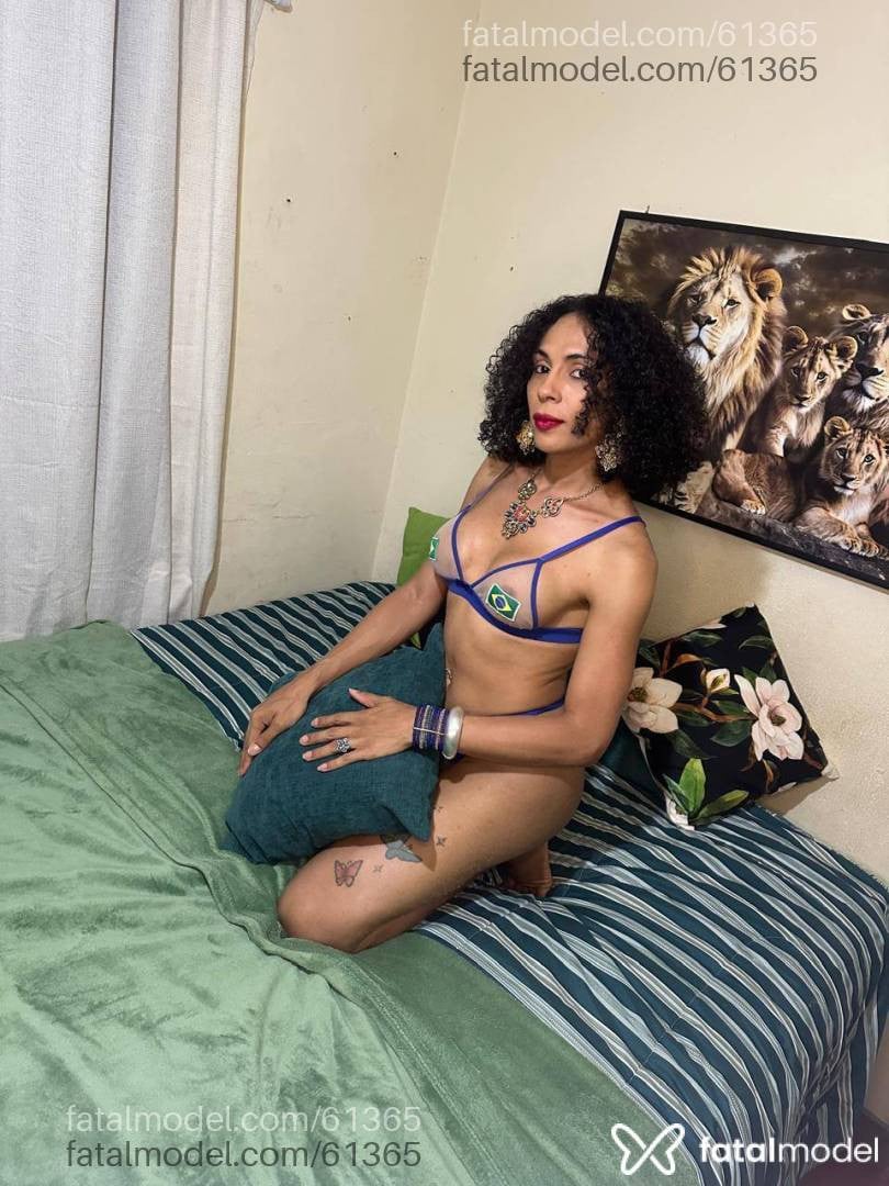 Acompanhante travesti morena (o) de olhos pretos - Nicole paiva