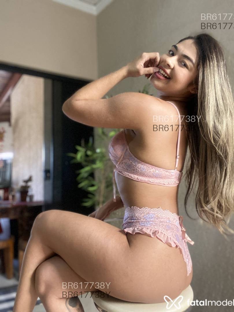 Acompanhante mulher loira (o) de olhos castanhos - Gabriella Acompanhante mulher loira (o) de olhos castanhos - Gabriella