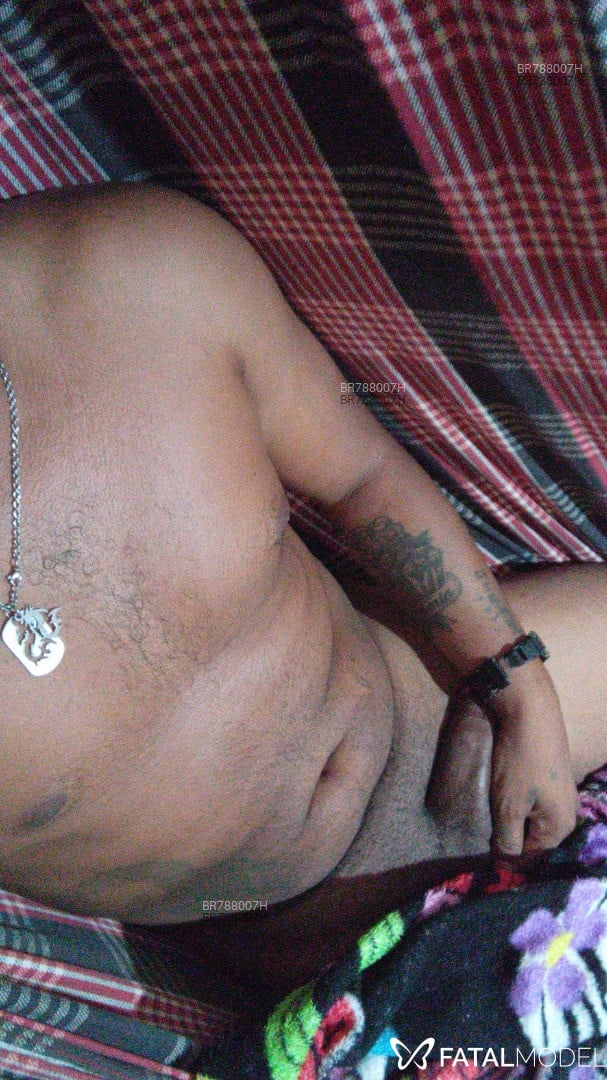 Acompanhante homem morena (o) de olhos castanhos em Macapá Acompanhante homem morena (o) de olhos castanhos em Macapá - Jhonatan kadory