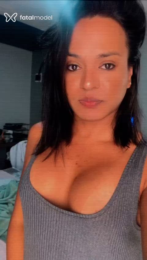 Acompanhante mulher trans morena (o) de olhos castanhos - Soraya Lopes