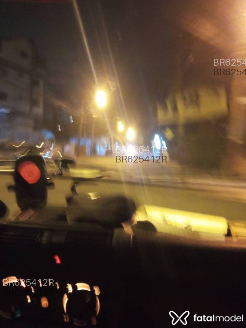 Acompanhante homem morena (o) de olhos castanhos em Florianópolis - Iluminador