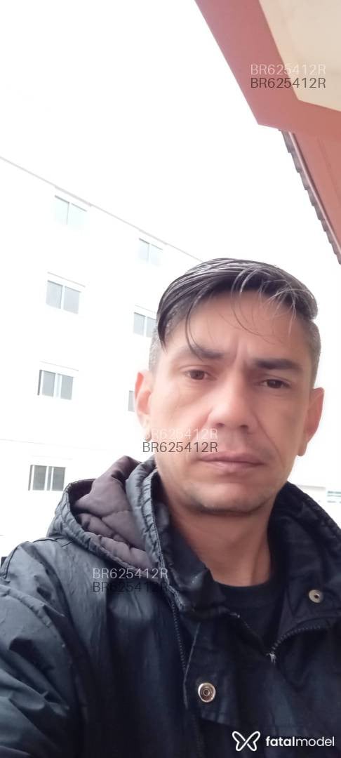 Acompanhante homem morena (o) de olhos castanhos em Florianópolis - Iluminador