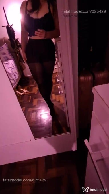 Acompanhante mulher com cabelo castanho de olhos castanhos em Porto Alegre - Bella