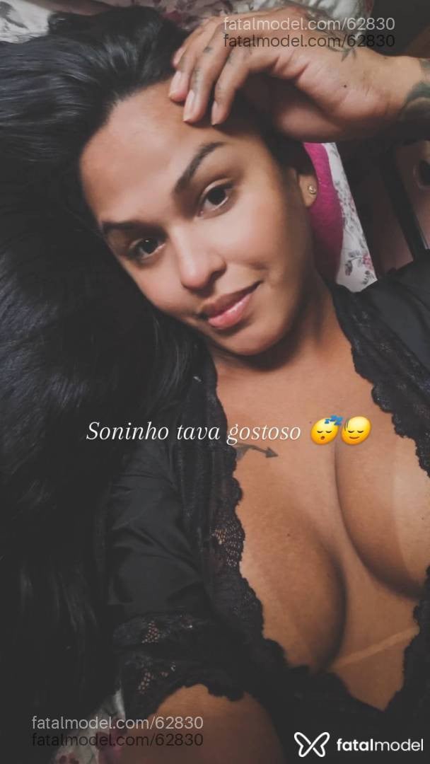 Acompanhante mulher trans morena (o) de olhos pretos - Yasmim indiaaaa