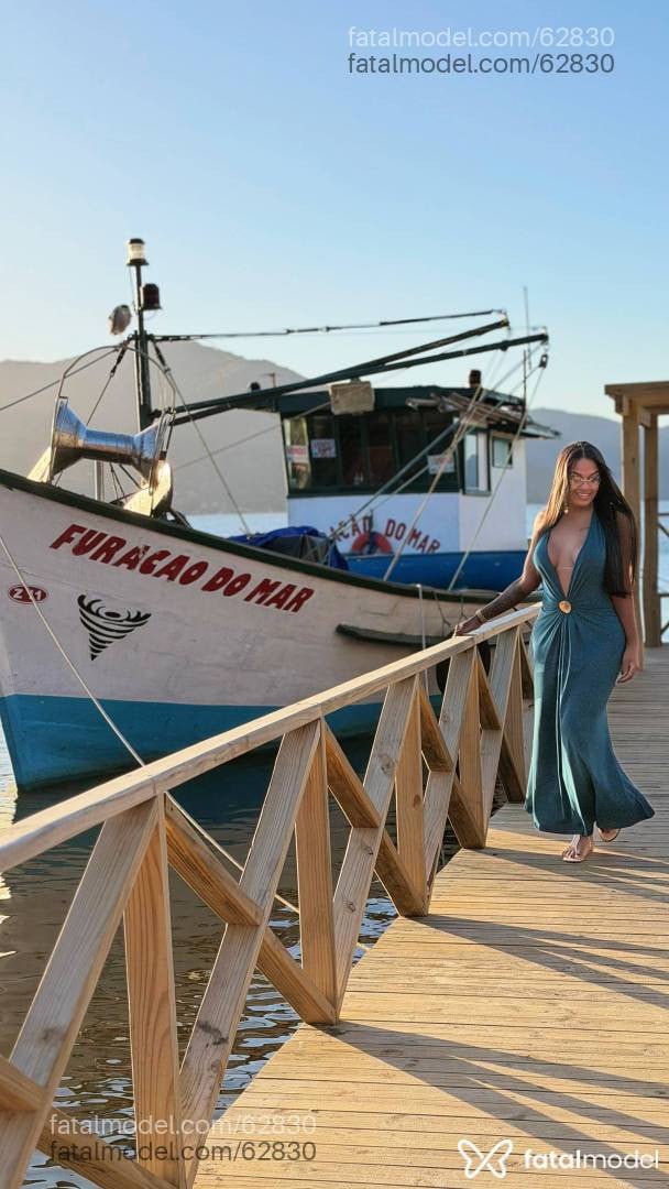 Acompanhante mulher trans morena (o) de olhos pretos - Yasmim indiaaaa