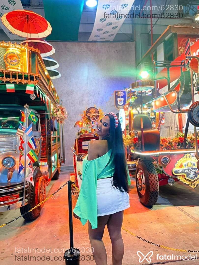 Acompanhante mulher trans morena (o) de olhos pretos - Yasmim indiaaaa