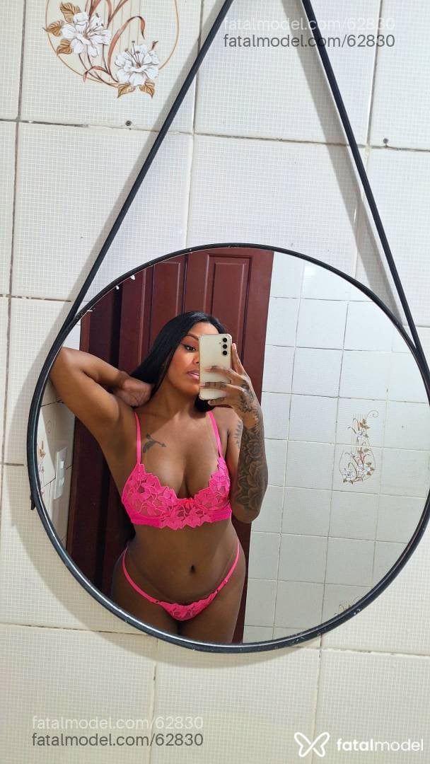 Acompanhante mulher trans morena (o) de olhos pretos - Yasmim indiaaaa