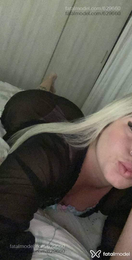 Acompanhante mulher loira (o) de olhos mel em Nova Friburgo - Kelly
