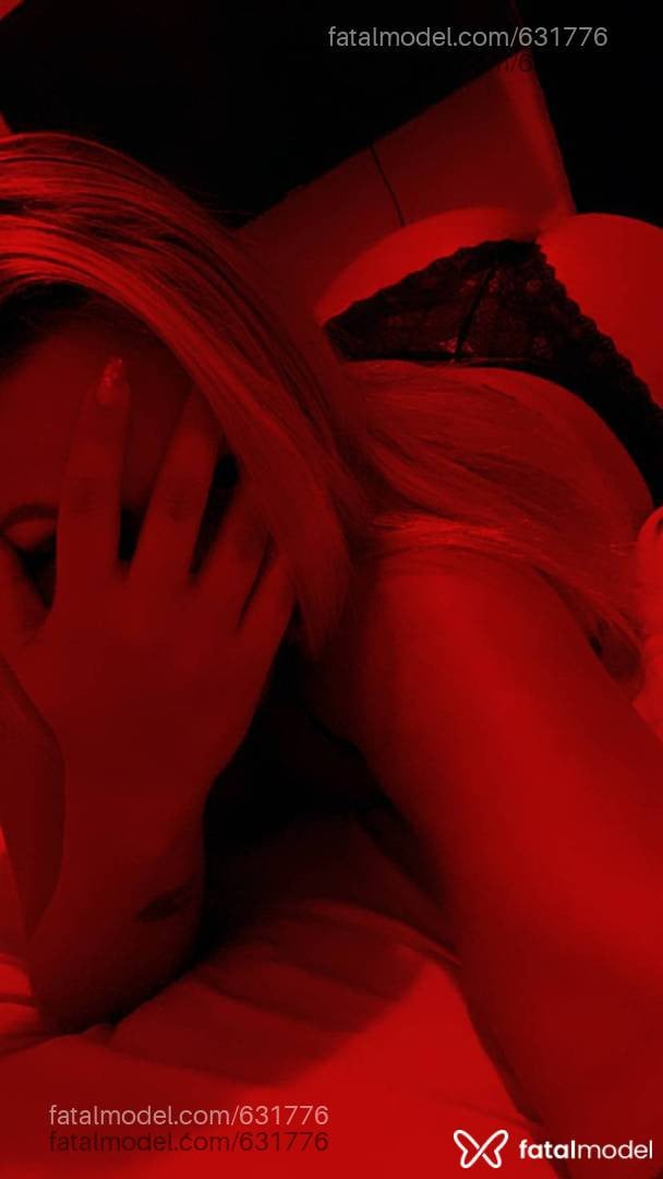 Acompanhante mulher loira (o) de olhos verdes - Fernanda Spencer