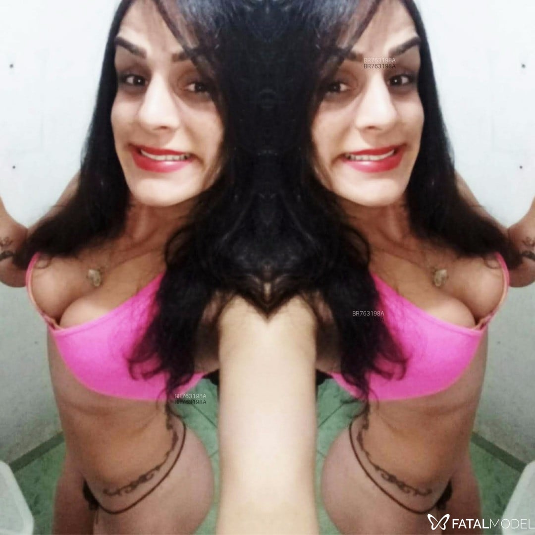 Acompanhante mulher trans morena (o) de olhos pretos em Nova Friburgo Acompanhante mulher trans morena (o) de olhos pretos em Nova Friburgo - Nicoly