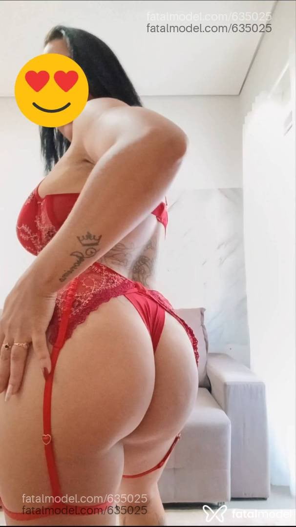 Acompanhante mulher morena (o) de olhos castanhos - Julia