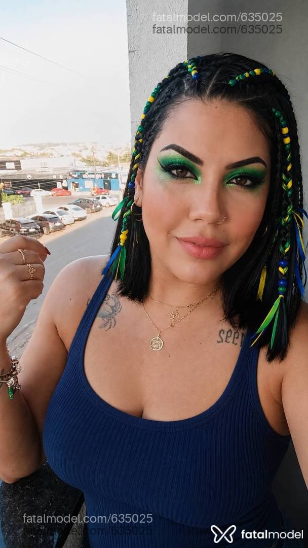 Acompanhante mulher morena (o) de olhos castanhos em Cacoal - Julia