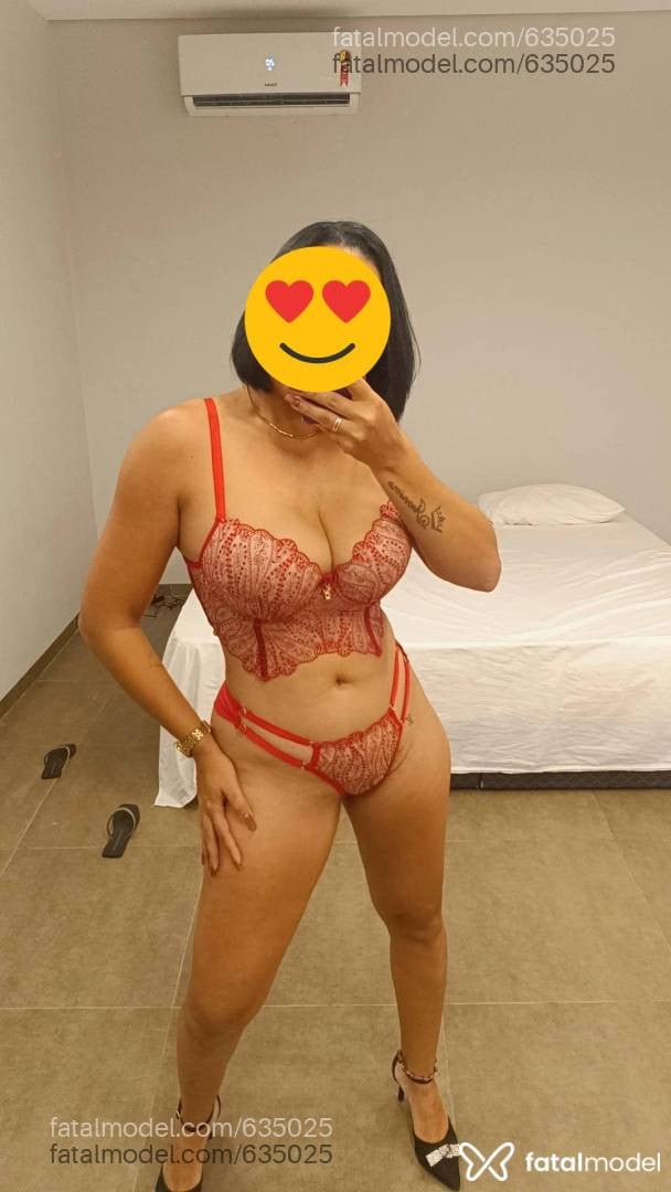 Acompanhante mulher morena (o) de olhos castanhos em Cacoal - Julia