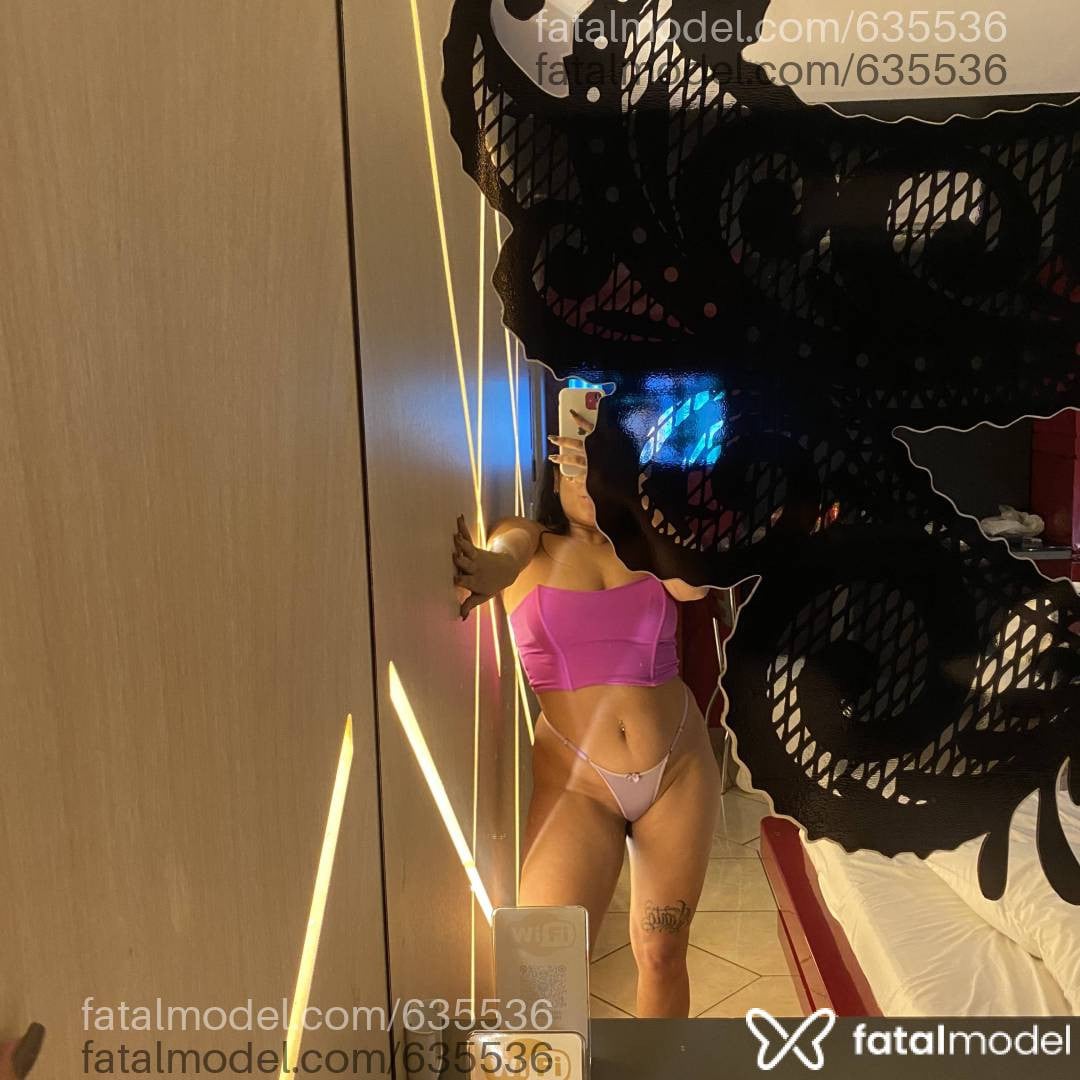 Acompanhante mulher morena (o) de olhos castanhos em Virtual - PIETRA