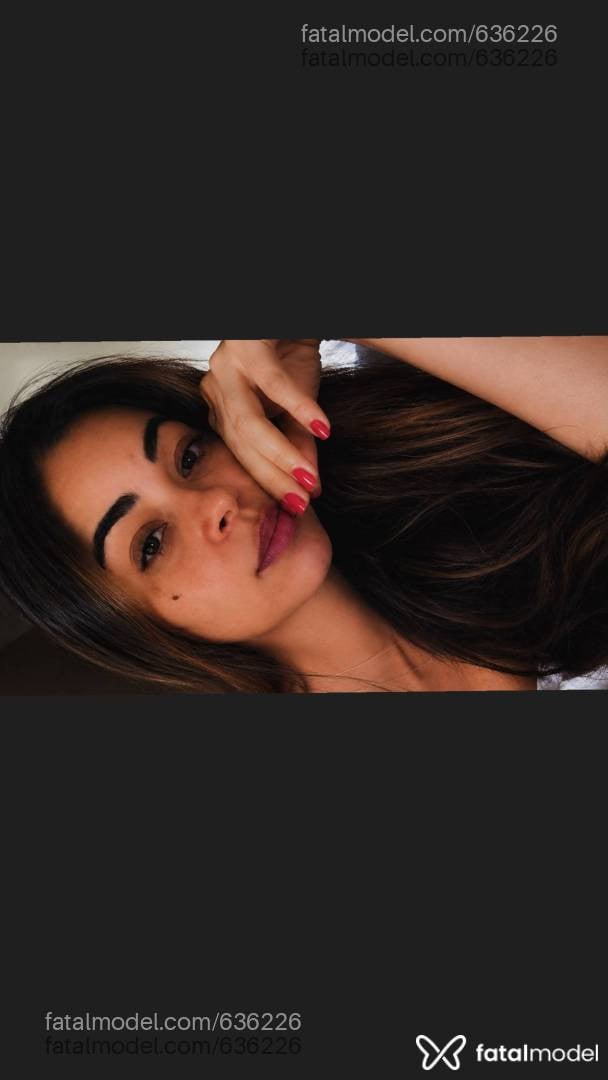 Acompanhante mulher com cabelo castanho de olhos castanhos - Amanda Lages