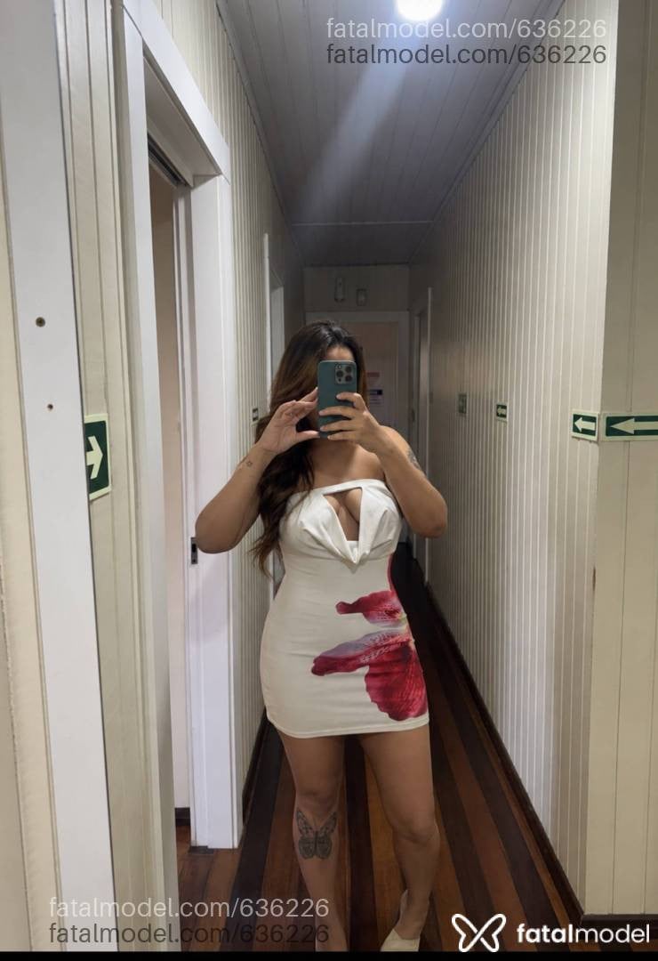 Acompanhante mulher com cabelo castanho de olhos castanhos - Amanda Lages