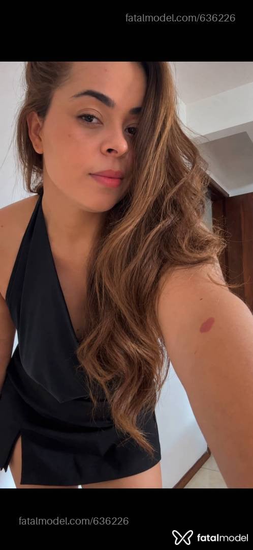 Acompanhante mulher com cabelo castanho de olhos castanhos - Amanda Lages