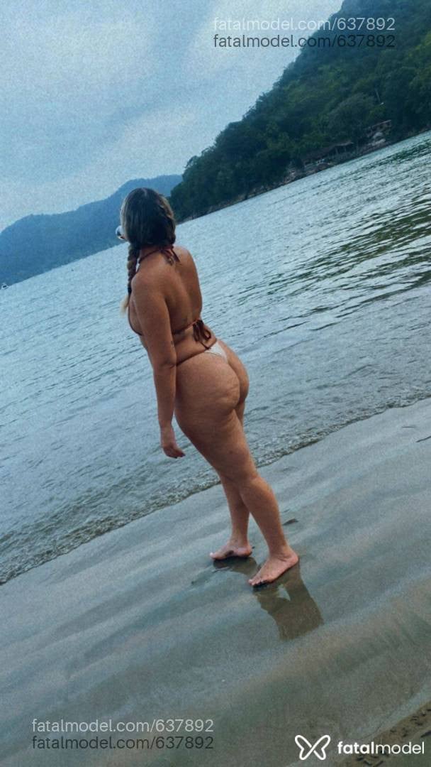 Acompanhante mulher loira (o) de olhos verdes em Pindamonhangaba - Melissa