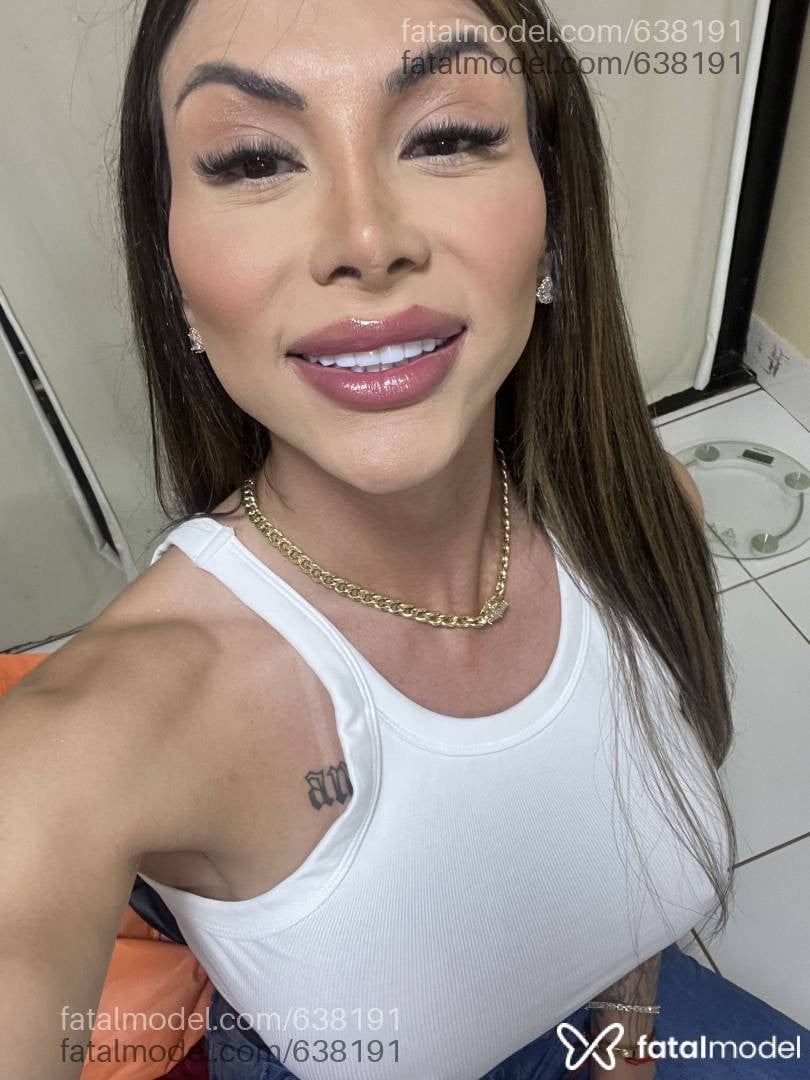 Acompanhante mulher trans morena (o) de olhos castanhos - Gabrieli Lemos