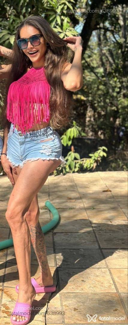 Acompanhante travesti com cabelo castanho de olhos castanhos em Betim - LORENNA REIS