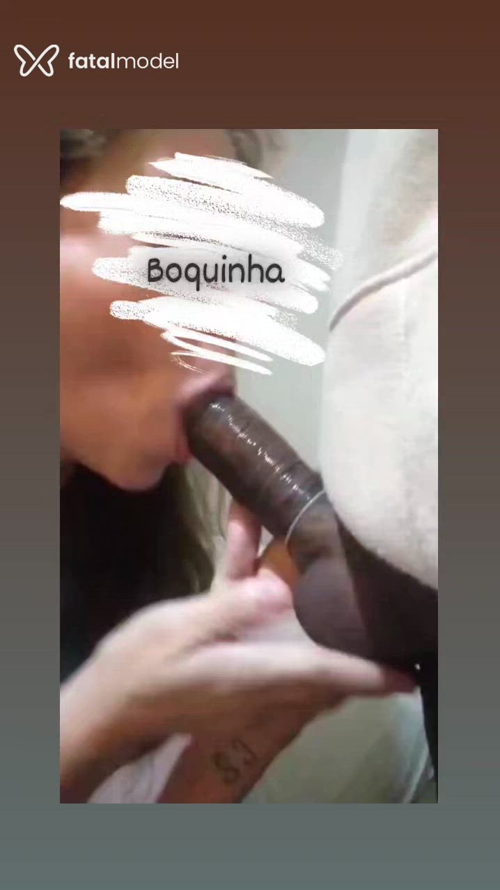 Acompanhante mulher loira (o) de olhos castanhos - MARIANA