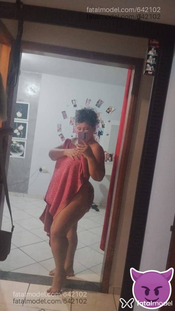 Acompanhante mulher loira (o) de olhos castanhos - Laly Beby
