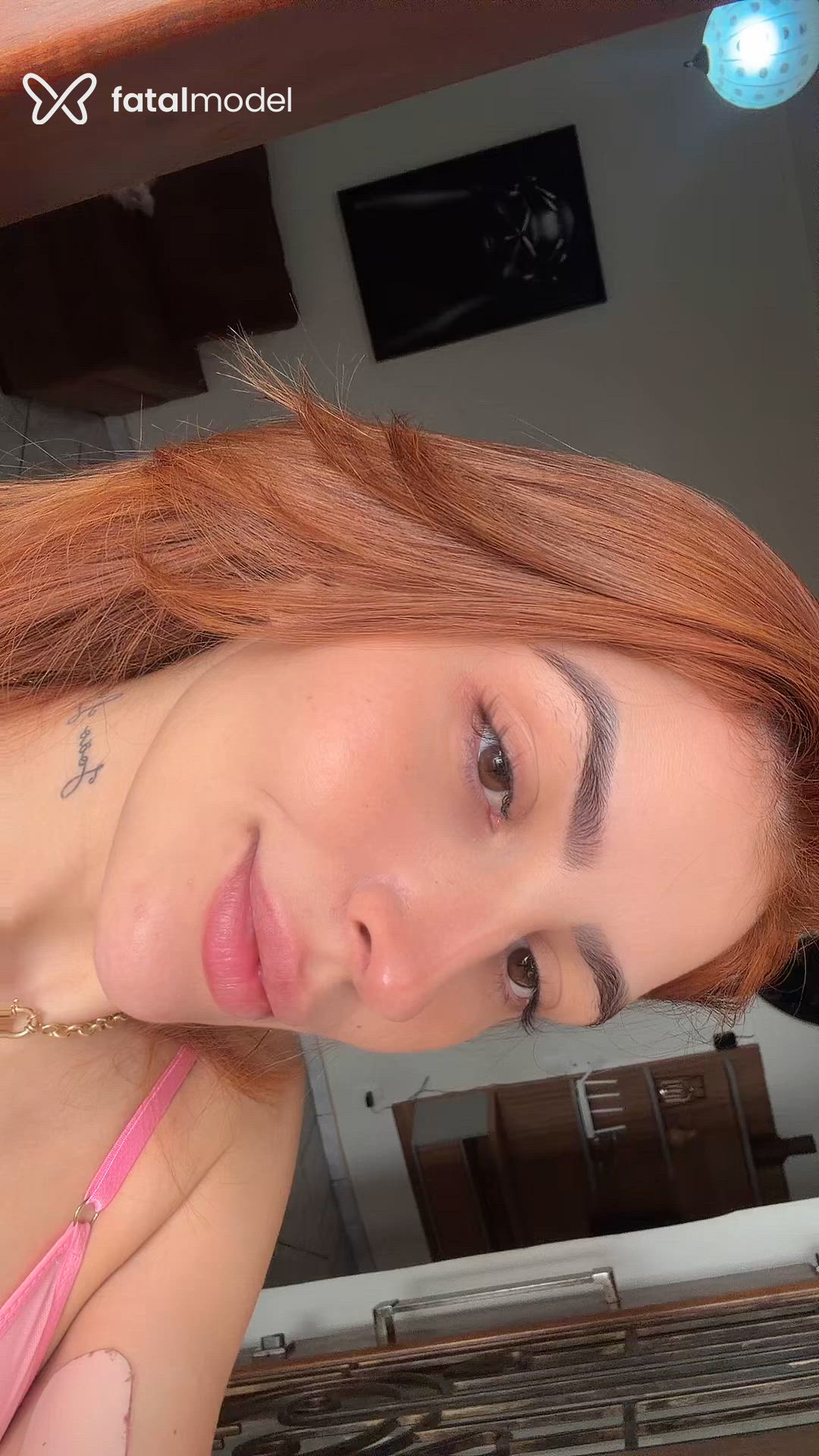 Acompanhante mulher ruiva (o) de olhos castanhos - Bruna Melo