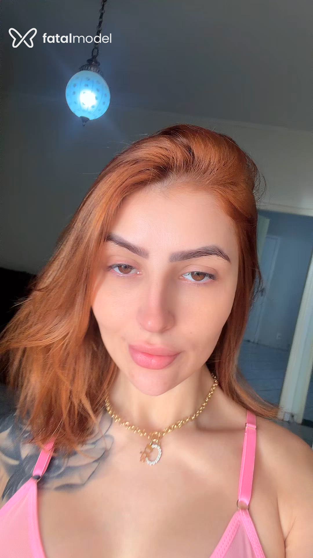 Acompanhante mulher ruiva (o) de olhos castanhos - Bruna Melo
