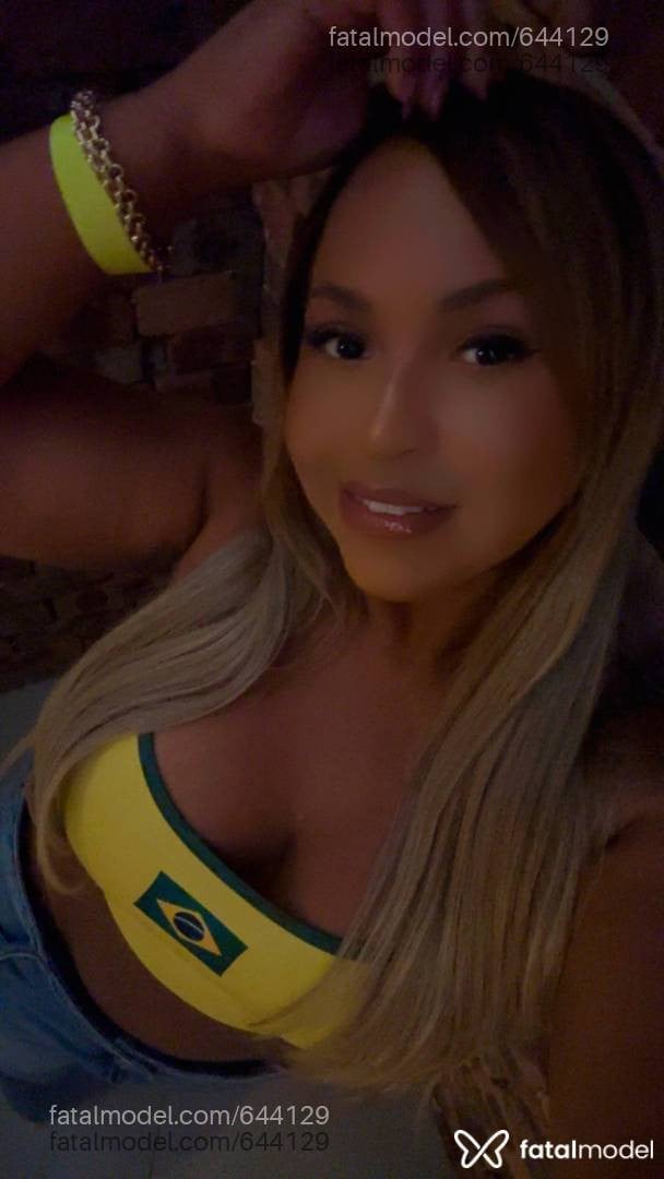 Acompanhante mulher loira (o) de olhos castanhos em João Monlevade - Bianca Lebara