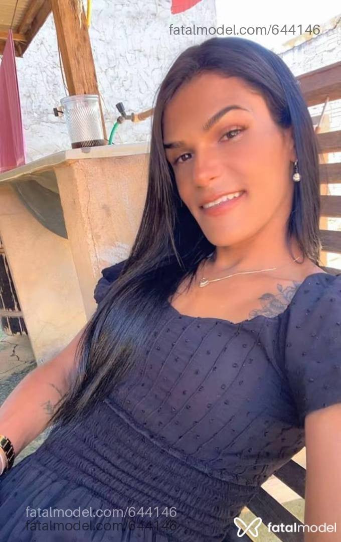 Acompanhante travesti morena (o) de olhos castanhos - Naty