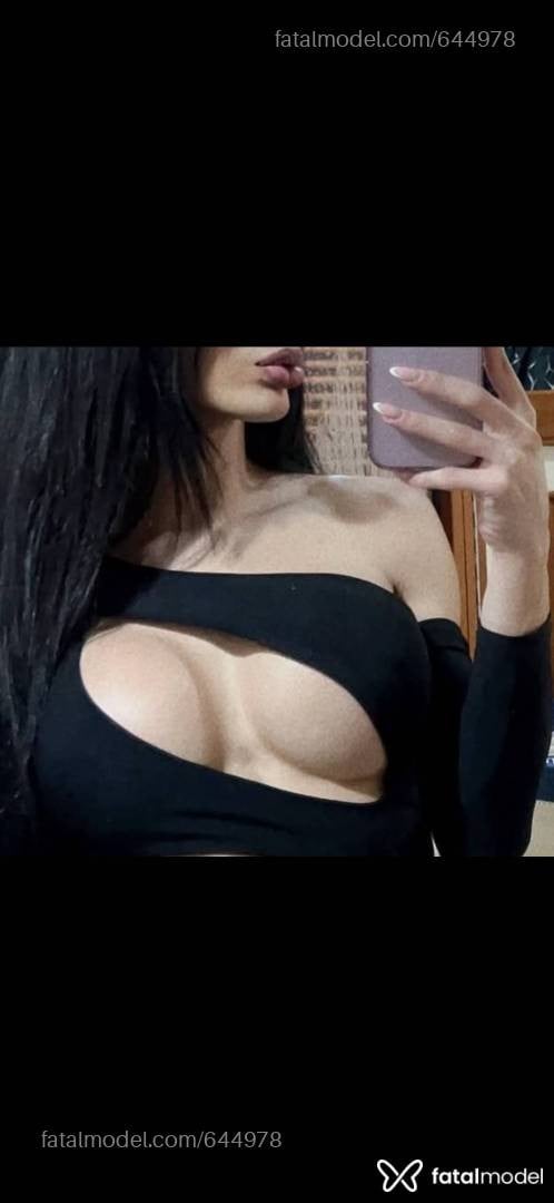 Acompanhante mulher trans com cabelo castanho de olhos castanhos - Antonella