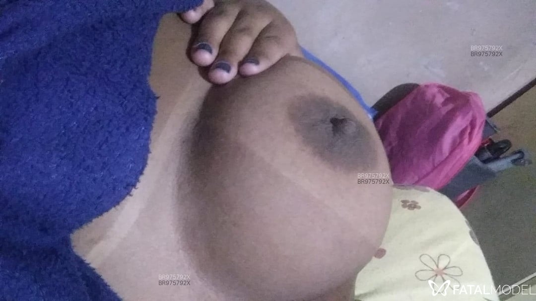 Acompanhante mulher morena (o) de olhos castanhos em Luziânia Acompanhante mulher morena (o) de olhos castanhos em Luziânia - Preta