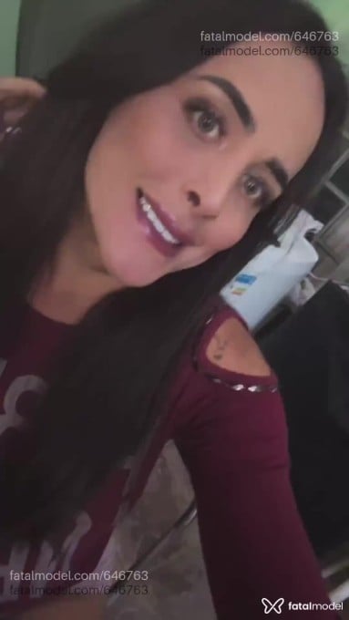 Acompanhante mulher trans com cabelo castanho de olhos cinza em São Bernardo do Campo - BABI CASTELLANO