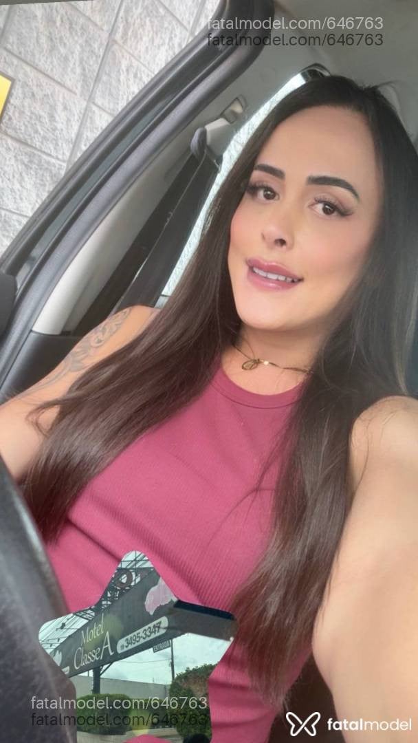 Acompanhante mulher trans loira (o) de olhos cinza - BABI CASTELLANO