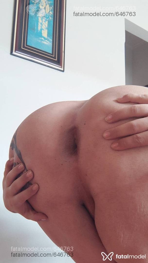 Acompanhante mulher trans loira (o) de olhos cinza - BABI CASTELLANO