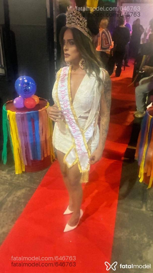 Acompanhante mulher trans loira (o) de olhos cinza em Ribeirão Preto - BABI CASTELLANO