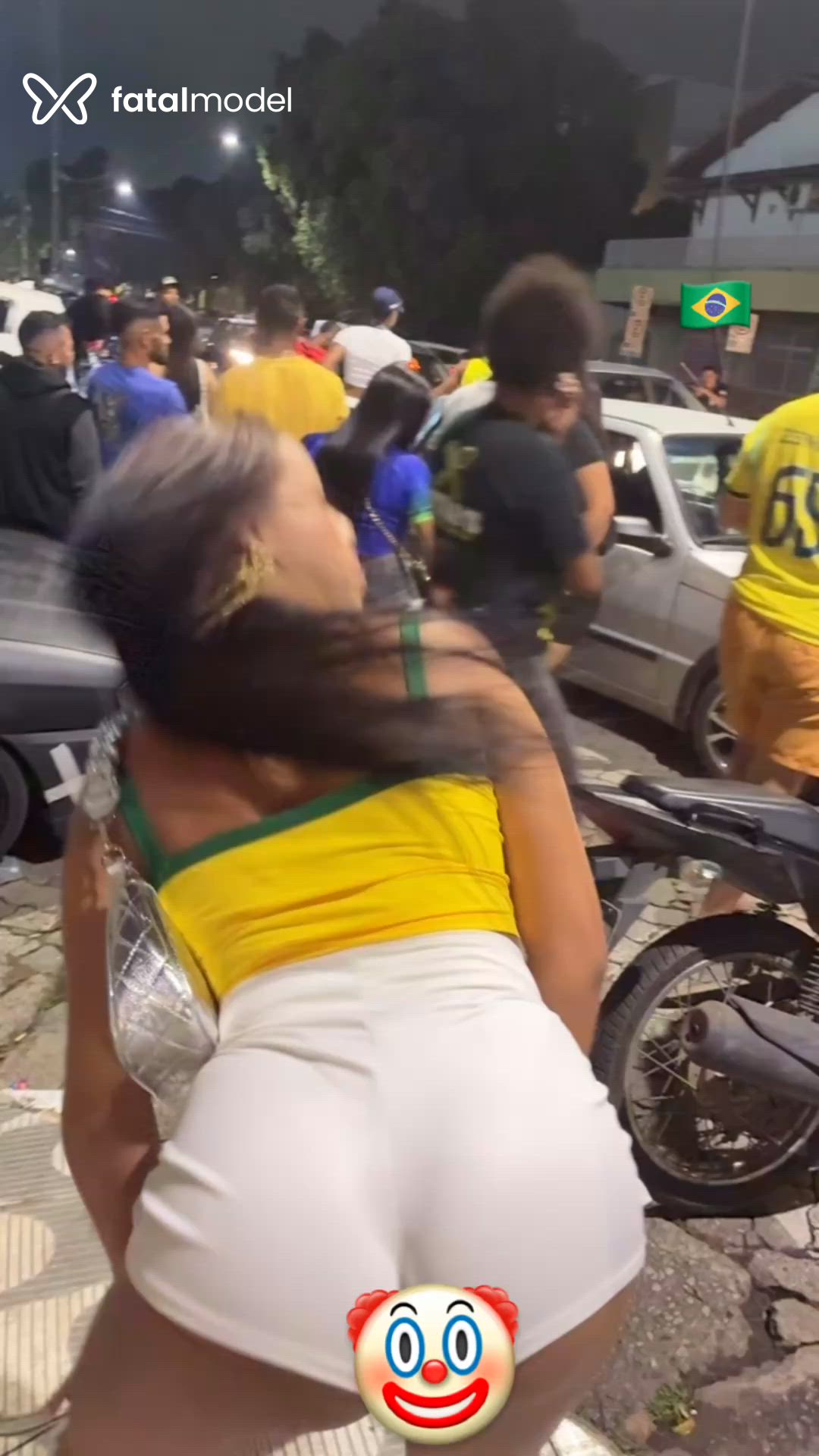 Acompanhante mulher trans morena (o) de olhos pretos - Aghata Loren