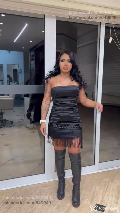 Acompanhante mulher morena (o) de olhos pretos em Uberlândia - Caroline