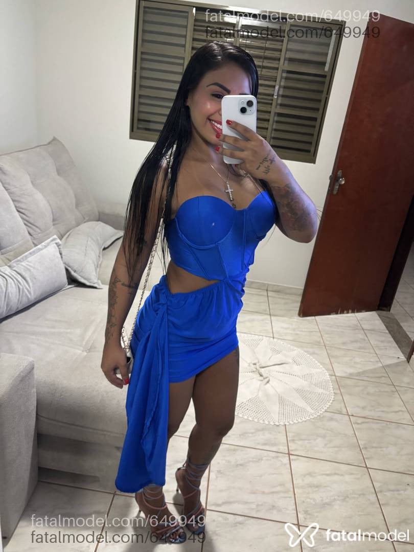 Acompanhante mulher morena (o) de olhos pretos - Caroline